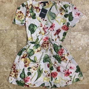 White Tropical Floral Wrap Tie Short Sleeve Dress